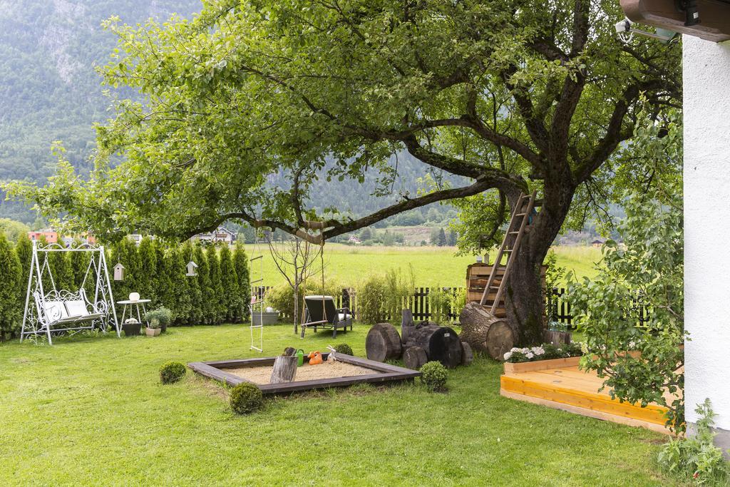 Forest Chalet, 15 Min To Salzburg Olt Town, And Most Beautiful Lakes, Secluded Location, 1,000 Sqm Garden, Mountainview, Panorama Sauna, Bath Whirlpool, Bbq&Bikes&Sunbeds For Free, Up To 10 P Golling an der Salzach Extérieur photo