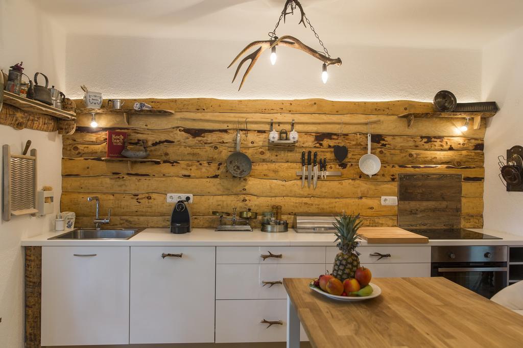 Forest Chalet, 15 Min To Salzburg Olt Town, And Most Beautiful Lakes, Secluded Location, 1,000 Sqm Garden, Mountainview, Panorama Sauna, Bath Whirlpool, Bbq&Bikes&Sunbeds For Free, Up To 10 P Golling an der Salzach Chambre photo