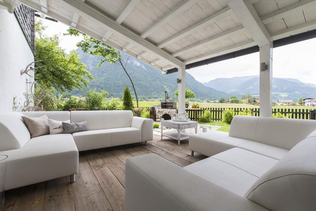 Forest Chalet, 15 Min To Salzburg Olt Town, And Most Beautiful Lakes, Secluded Location, 1,000 Sqm Garden, Mountainview, Panorama Sauna, Bath Whirlpool, Bbq&Bikes&Sunbeds For Free, Up To 10 P Golling an der Salzach Chambre photo