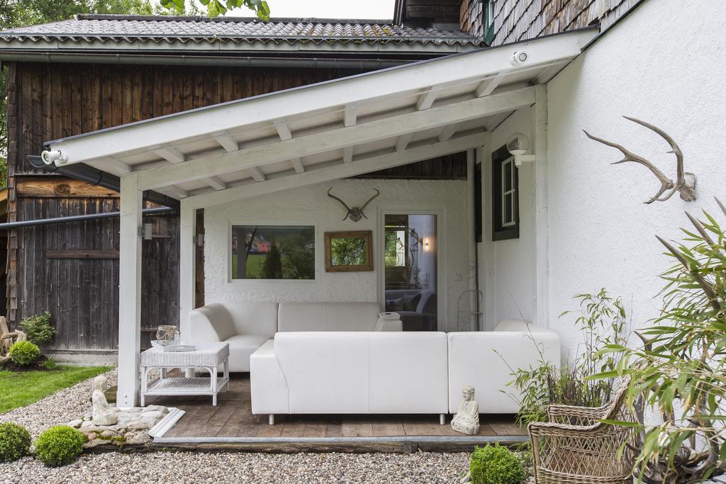 Forest Chalet, 15 Min To Salzburg Olt Town, And Most Beautiful Lakes, Secluded Location, 1,000 Sqm Garden, Mountainview, Panorama Sauna, Bath Whirlpool, Bbq&Bikes&Sunbeds For Free, Up To 10 P Golling an der Salzach Chambre photo