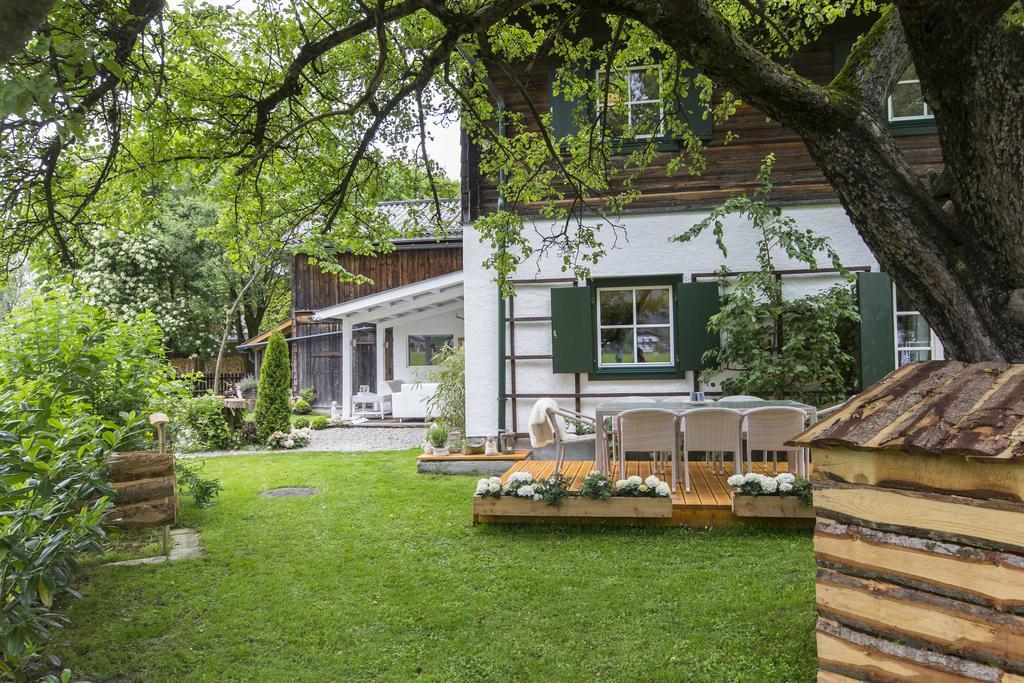 Forest Chalet, 15 Min To Salzburg Olt Town, And Most Beautiful Lakes, Secluded Location, 1,000 Sqm Garden, Mountainview, Panorama Sauna, Bath Whirlpool, Bbq&Bikes&Sunbeds For Free, Up To 10 P Golling an der Salzach Extérieur photo