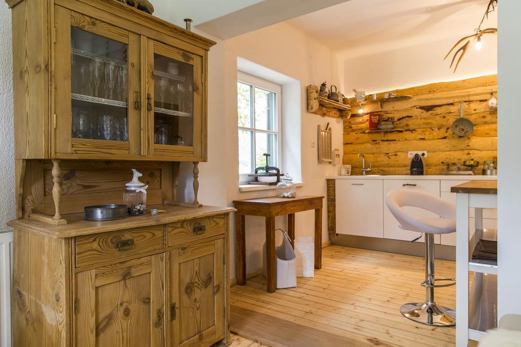 Forest Chalet, 15 Min To Salzburg Olt Town, And Most Beautiful Lakes, Secluded Location, 1,000 Sqm Garden, Mountainview, Panorama Sauna, Bath Whirlpool, Bbq&Bikes&Sunbeds For Free, Up To 10 P Golling an der Salzach Chambre photo